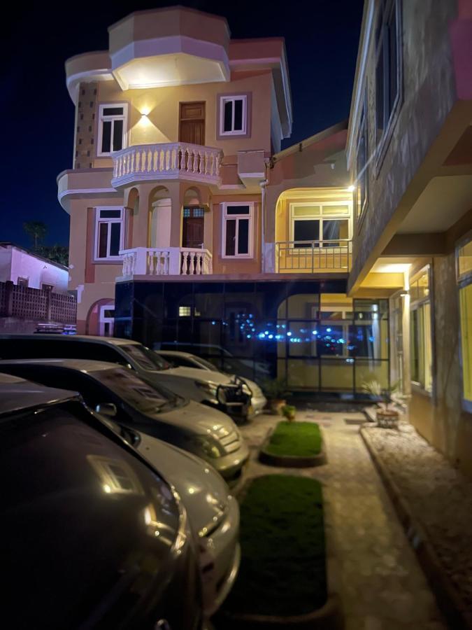 Moments Park Motel Dar es Salaam Zewnętrze zdjęcie