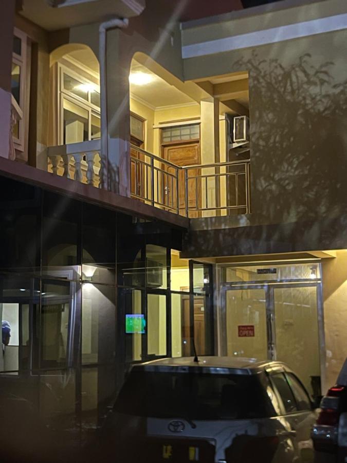 Moments Park Motel Dar es Salaam Zewnętrze zdjęcie